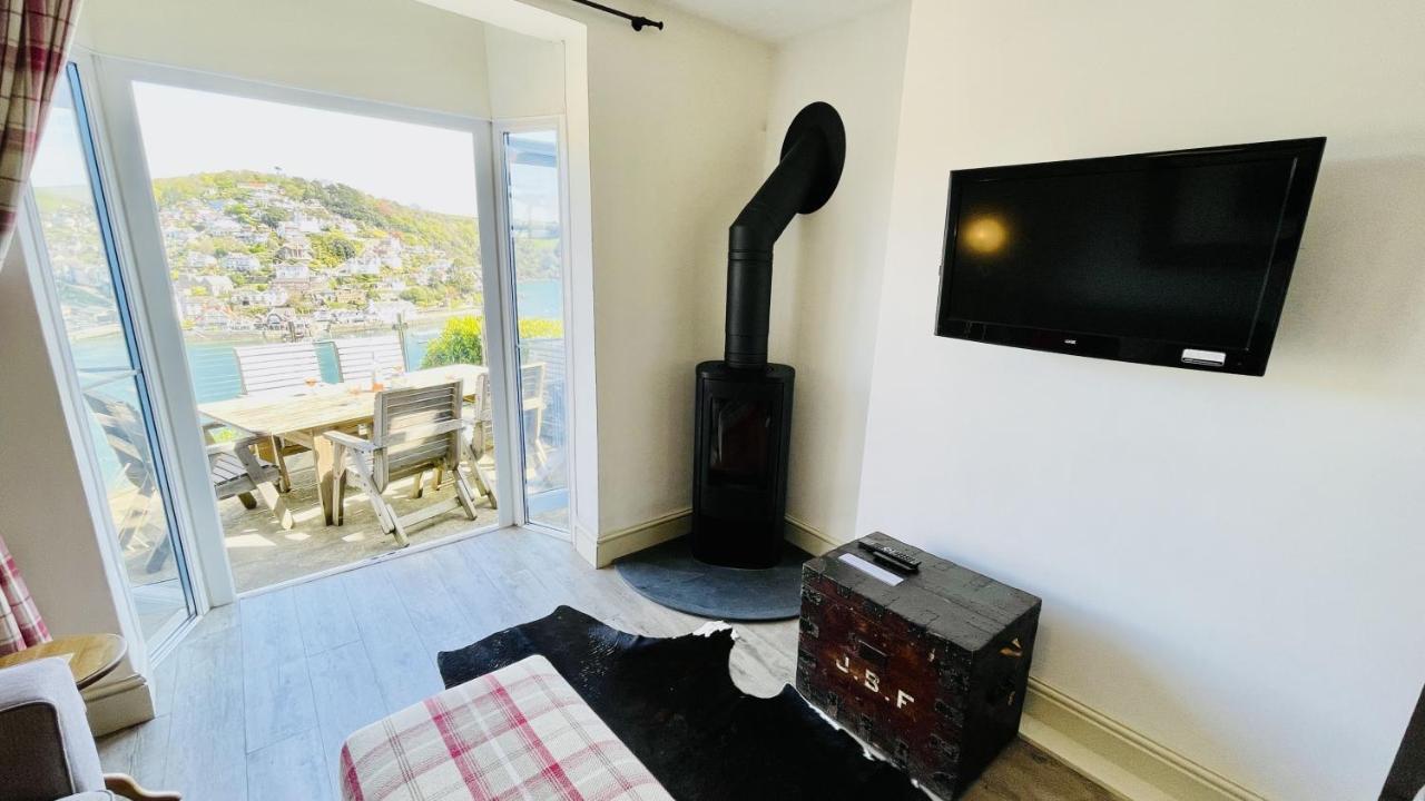 Out To Sea - Stunning Views, Elevated Position With Onsite Parking Villa Dartmouth Esterno foto