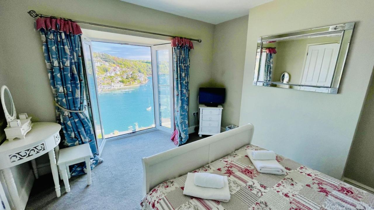 Out To Sea - Stunning Views, Elevated Position With Onsite Parking Villa Dartmouth Esterno foto