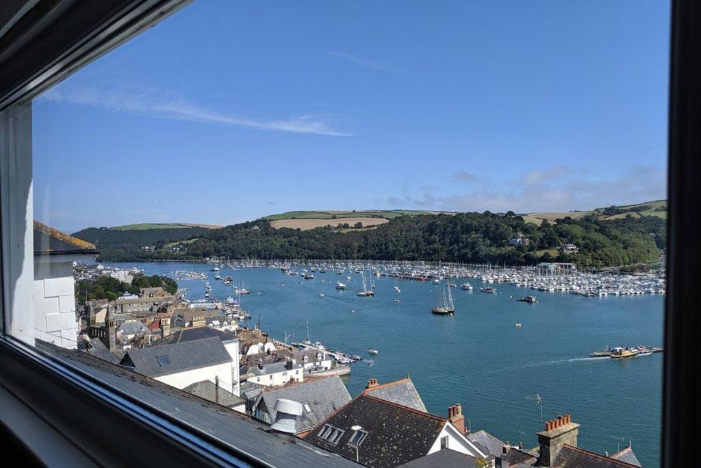 Out To Sea - Stunning Views, Elevated Position With Onsite Parking Villa Dartmouth Esterno foto