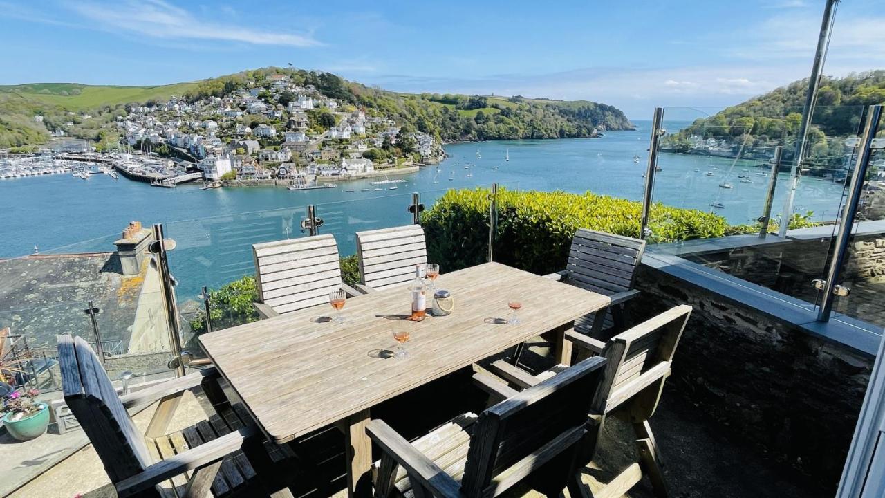 Out To Sea - Stunning Views, Elevated Position With Onsite Parking Villa Dartmouth Esterno foto